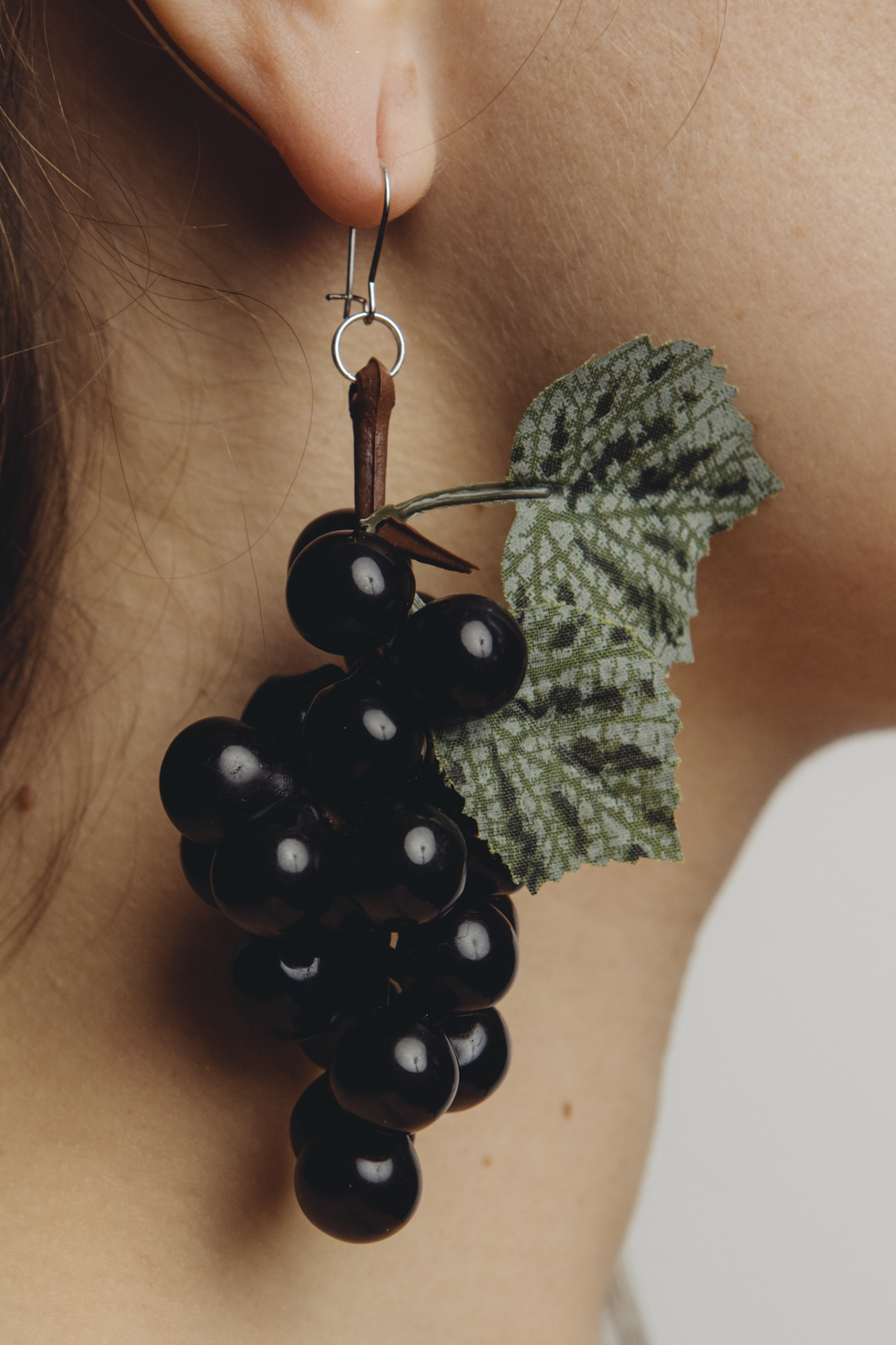 Earring grapes black (Sold Archive)