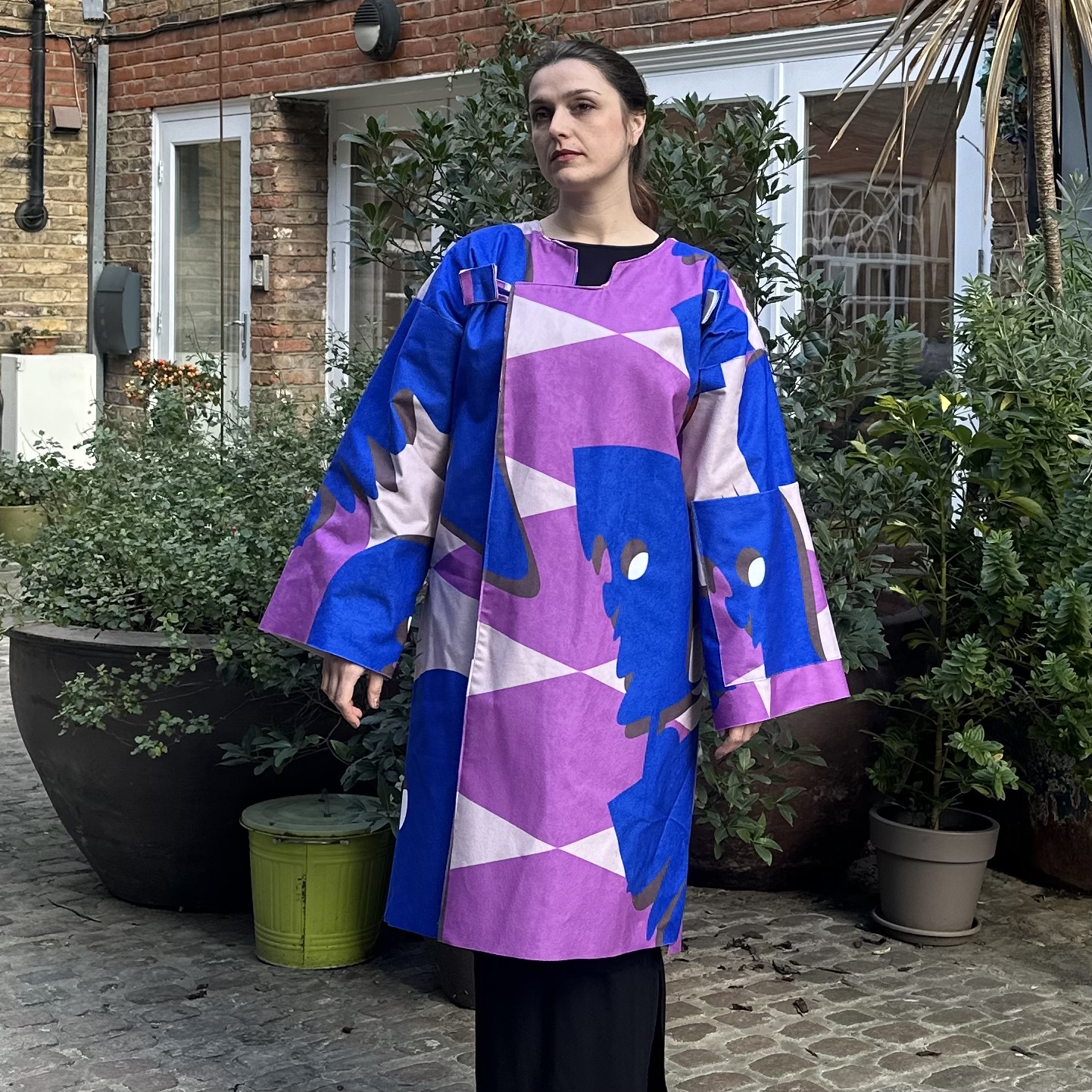Art to wear, Giant Heads Coat
