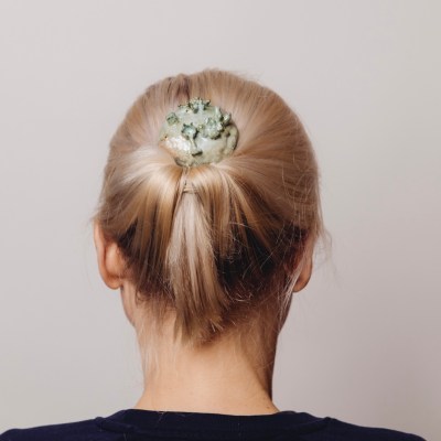 Hair Comb, What Makes Us [01]